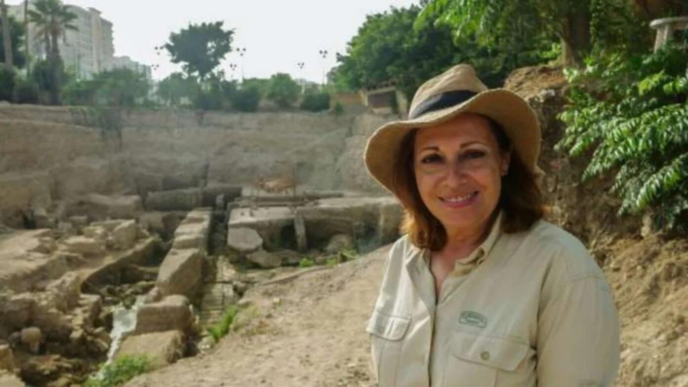 Greek archaeologist Calliope Limneos-Papakosta