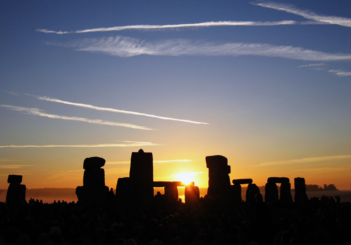 Sunrise at Stonehenge on the summer solstice, 21 June 2005